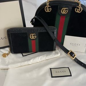 Gucci purse and wallet